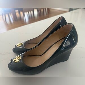 Tory Burch Navy Patent Leather Wedges with Gold Emblem